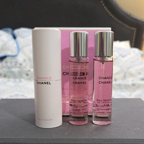 Chanel Chance Eau Tendre Perfume - Picture 3 of 4